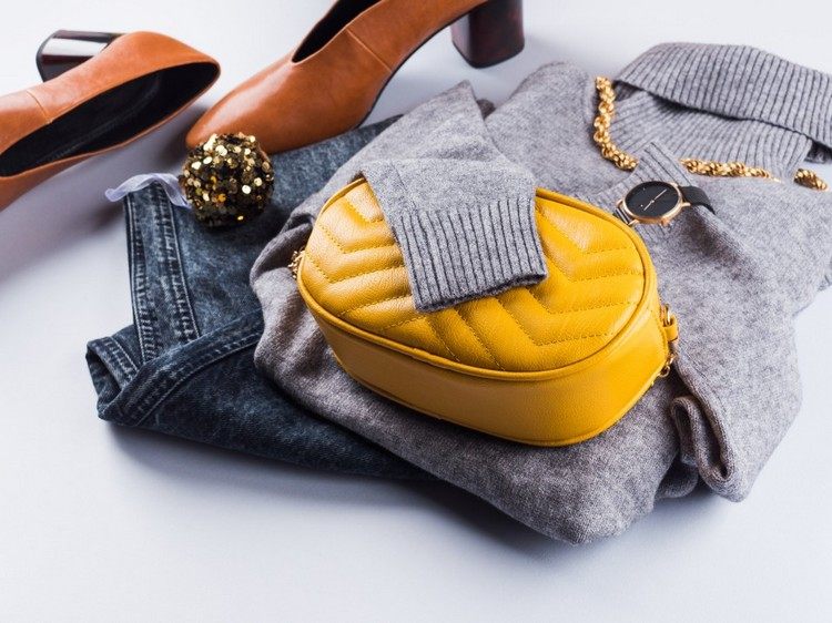 Estilo jeans com sapatos elegantes e dicas de uso