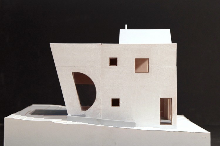 Casa solar-madeira-arquitetura-modelo-lateral-elevação-arquitetura