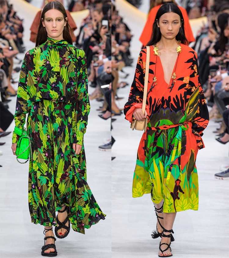 Vestidos maxi Valentino Primavera-Verão 2020 com look tropical