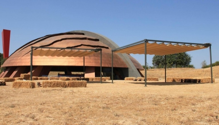 Proteção solar - cobertura do terraço - pérgula - estrutura de metal