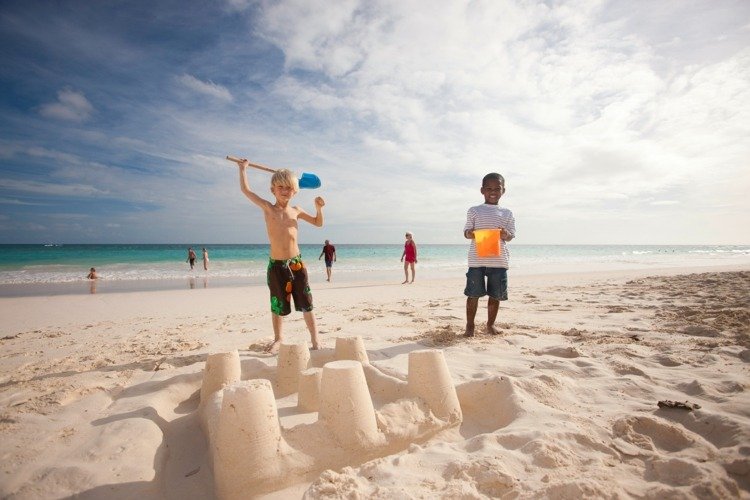 jogos-praia-jogos-água-oceano-corrida-castelo