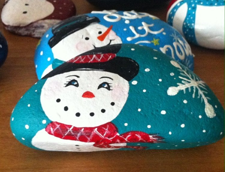 pintar pedras boneco de neve turquesa floco de neve inverno deco