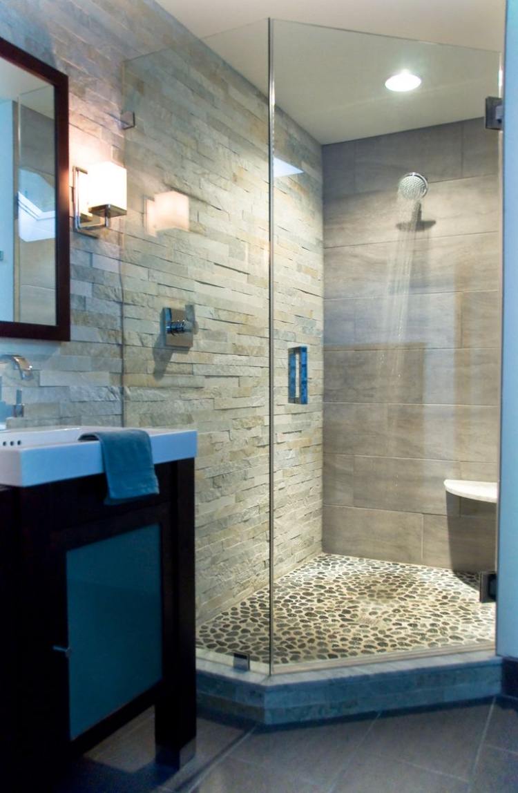 Ladrilhos de pedra-banheiro-chuveiro-cabine de chuveiro-parede de vidro-design moderno