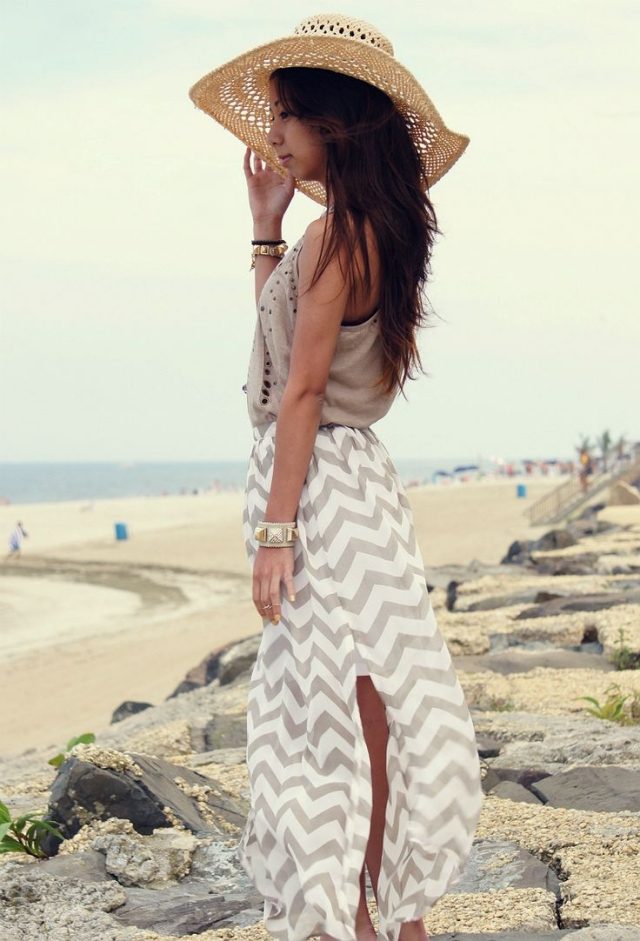 moda praia 2014 chique-praia-saia-branco-bege-zig-zag-padrão-chapéu de palha