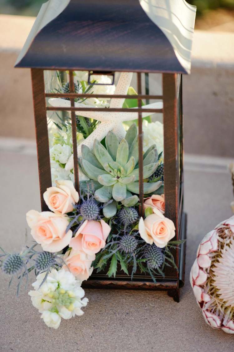 arranjo flores suculentas lanterna ferrugem estilo rústico vintage