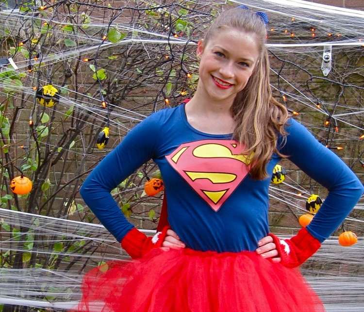 Disfarce de supermulher supergirl-carnival-halloween-idea-disguise