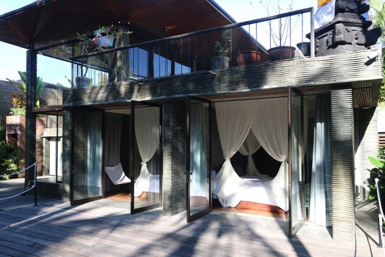 infinity-pool-bali-house-patio-portas-estilo indonésio férias