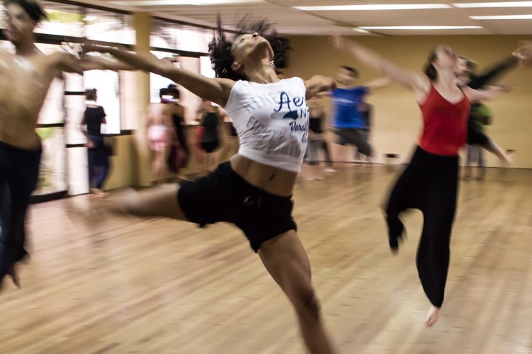 Aprenda a dançar -dançar-sapatos-dança-escola-dança-curta-visita-lazer