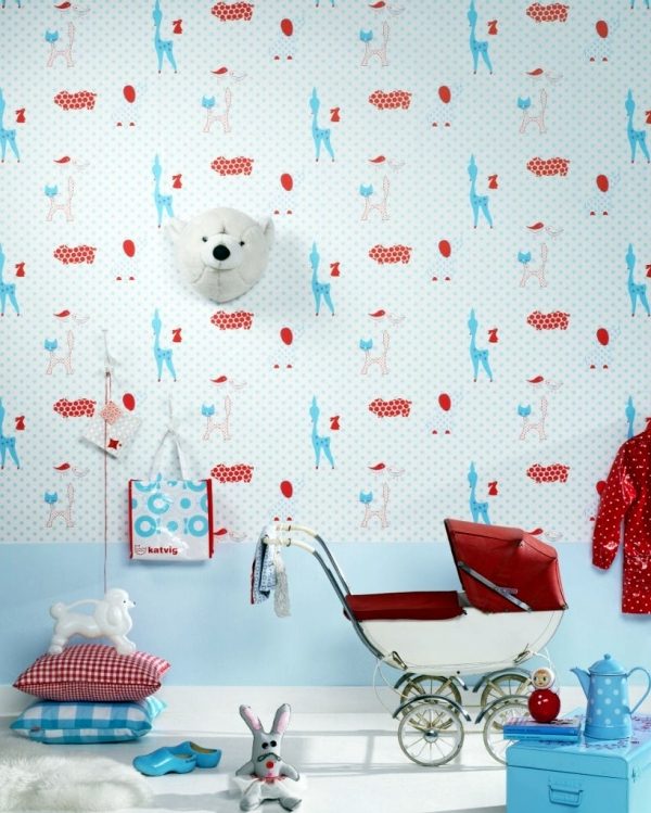 Papel de parede azul com design de parede do quarto do bebê