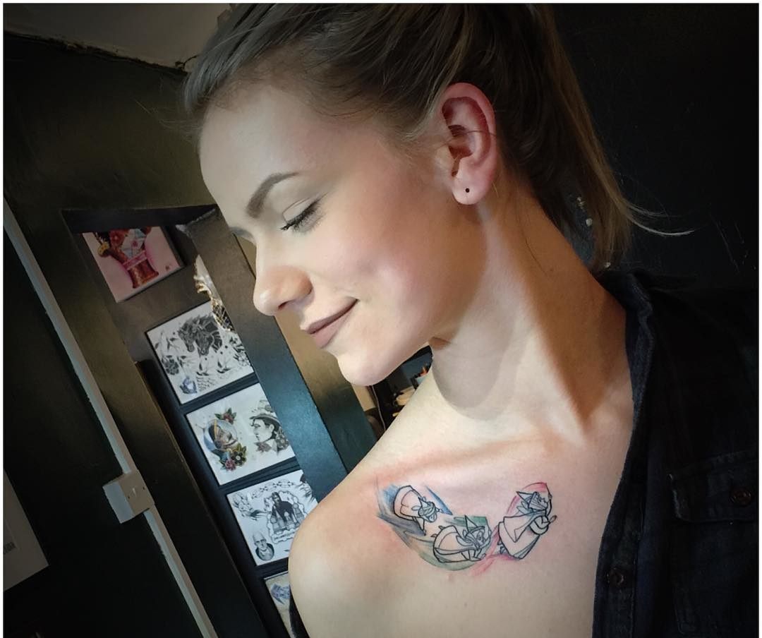 Aquarelas tatuagem idéias de design de motivos de tatuagem para mulheres pequenas