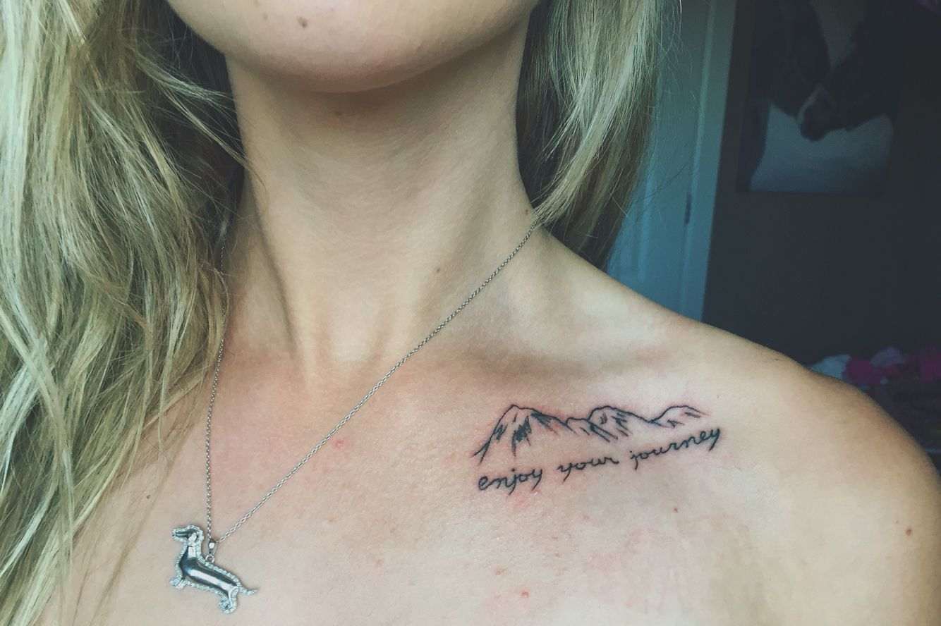 Provérbios da tatuagem, ideias inspiradoras, tatuagem na clavícula, pequena dor