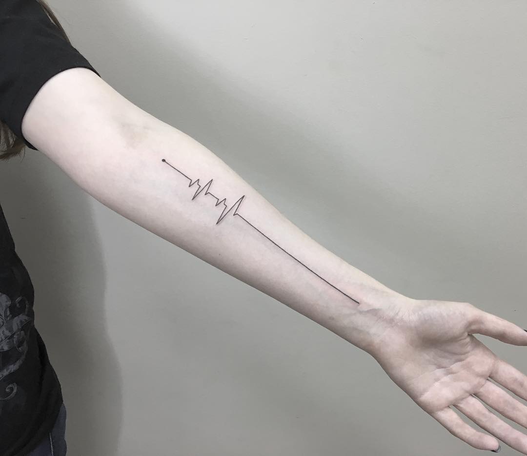 Tatuagens para mulheres com mais de 50 batimentos cardíacos design de tatuagem ideias de antebraço tendências de tatuagem