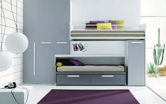 cama loft armazenamento espaço decoração travesseiro tapete roxo moderno