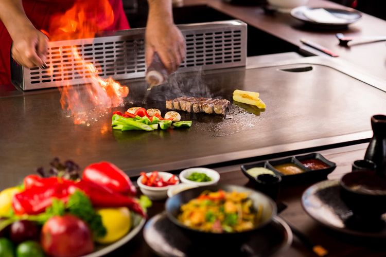 Prato Teppanyaki Prato Grelha Cozinha Japonesa Pratos Exóticos Marisco Prepare Fogo Apague Paprica Legumes Porco Sabor Ocidental