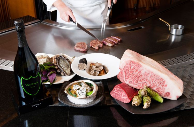 Prato Teppanyaki Prato Grelhado Cozinha Japonesa Pratos Exóticos Preparando Vegetais Carne De Bife Marmorizado Sabor Ocidental