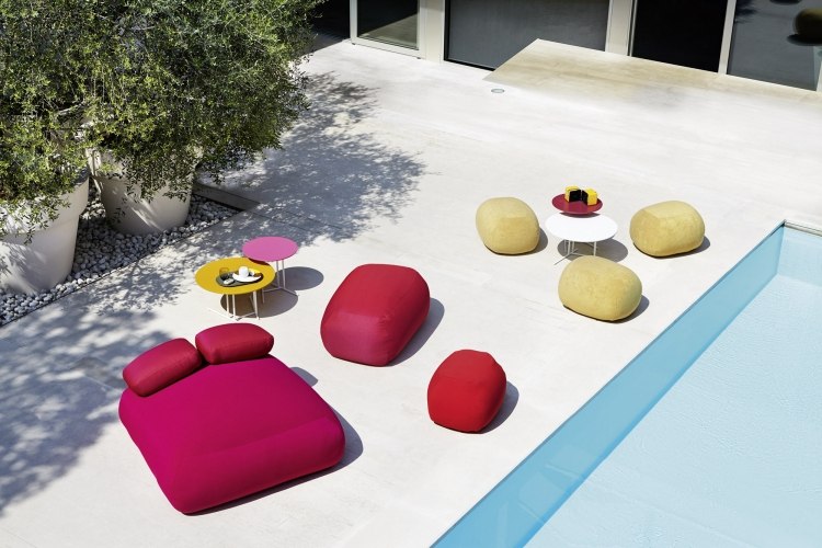 terraço-mobiliário-design-paisagem-piscina-lounge-pufes-assento-almofadas-colorido