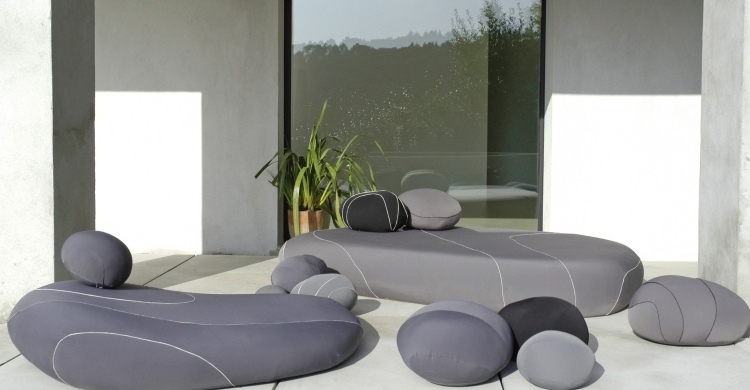 terraço-mobília-design-livingstone-fora-estofamento-cinza-pedras-deitado-pufes-banquinho-elementos-moderno-design-lounge