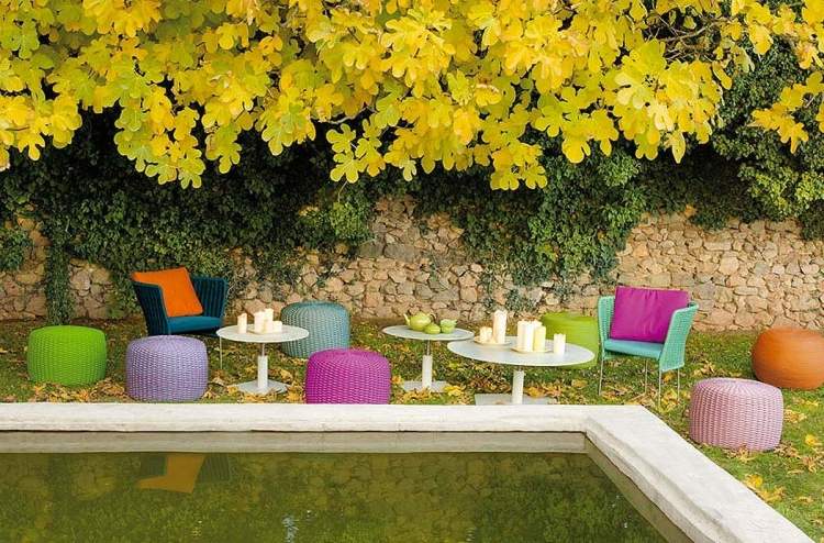 terraço-mobiliário-design-outono-paisagem-água-fora-lounge-velas-pufes-cores-cadeiras-sentar