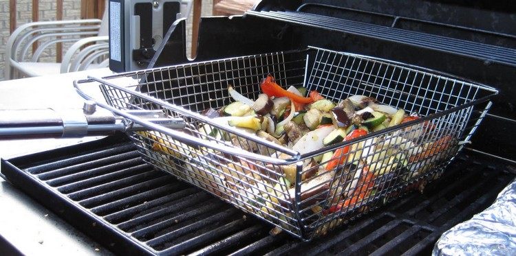 Grelhe legumes sem folha de alumínio use o cesto para grelhar