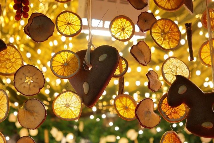 feriado-advento-natal-mercado-humor-cheiros-iguarias