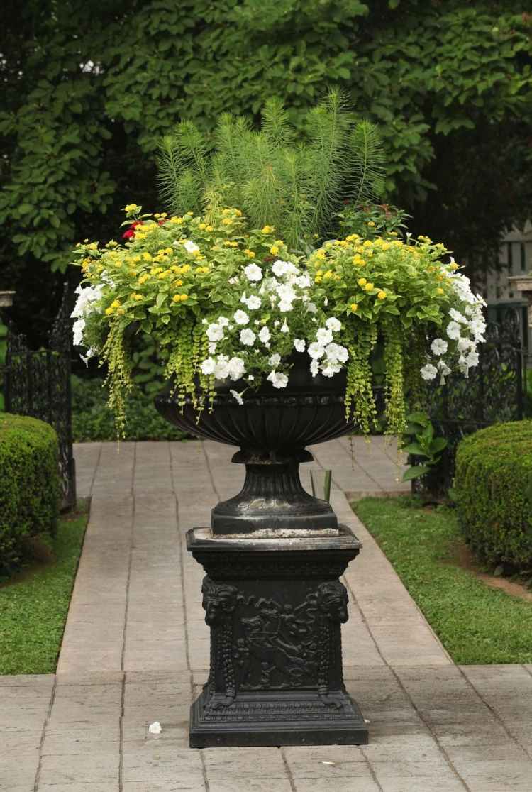 formal-garden-design-classic-elements-decorative-flowers-plants