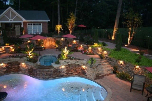 iluminação de jardim ideias casa piscina luzes embutidas