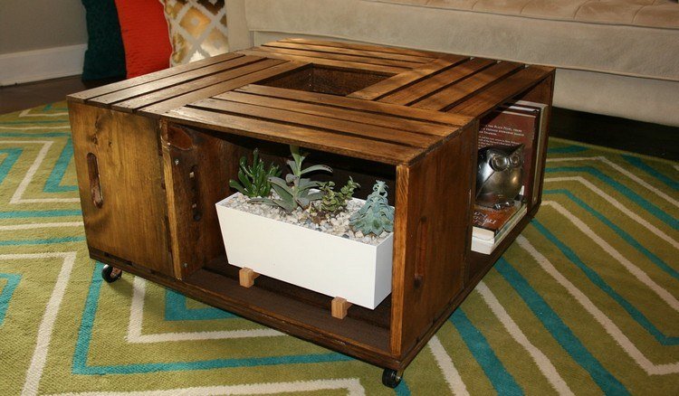 Mesa de caixas de vinho com plantas internas de armazenamento em rolo