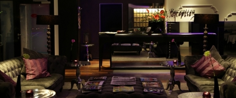 design-hotéis-alemanha-la-maison-recepção-lobby-moderno