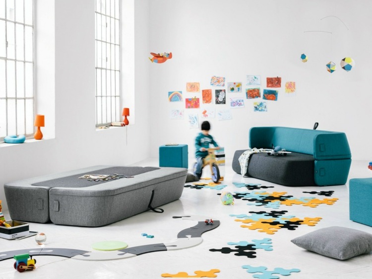 camas criativas sofá-abas-azul-cinza-quarto infantil-quebra-cabeça-decoração