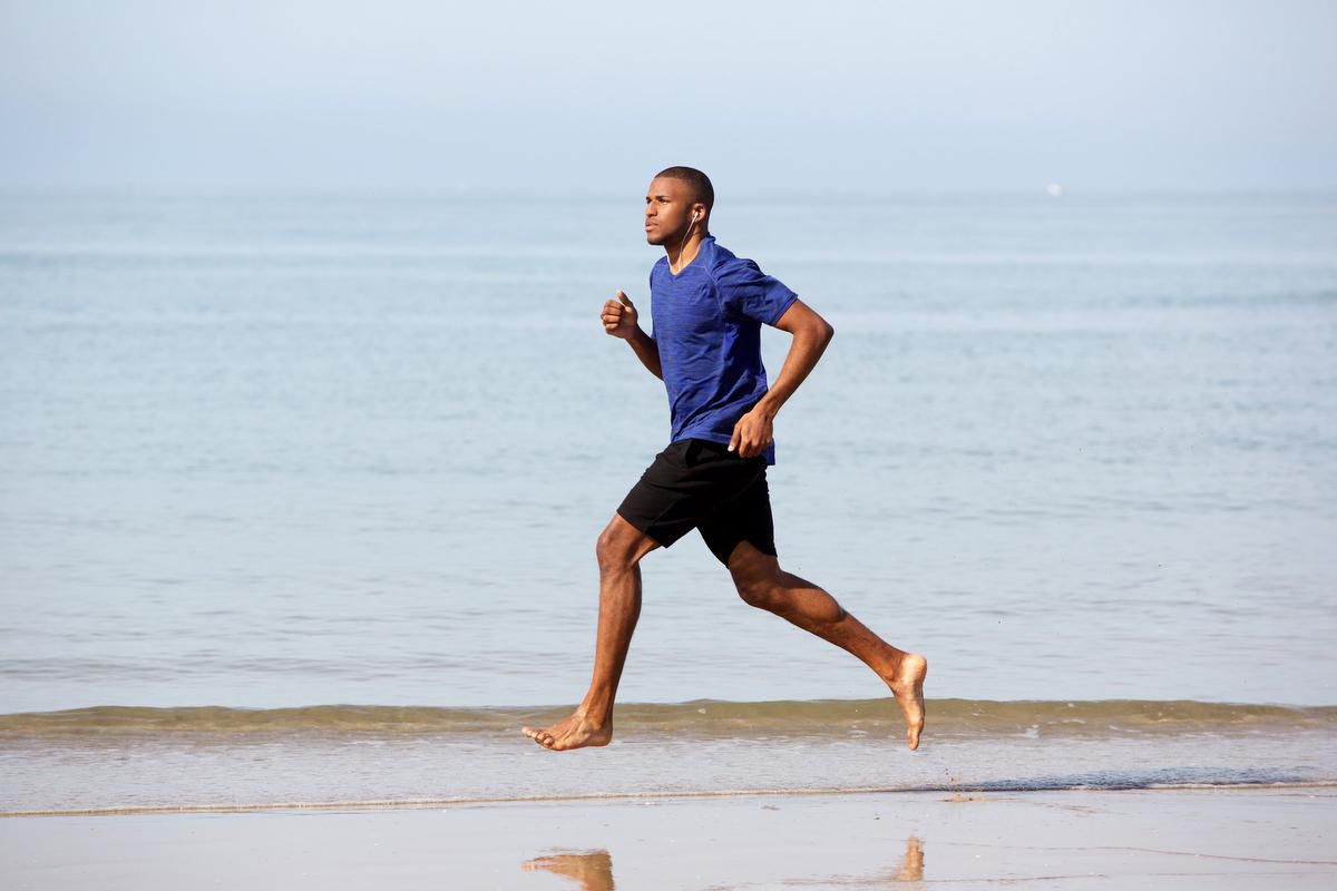 correr nas férias na praia como alternativa ao correr na cidade