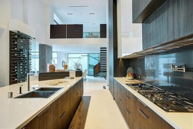 amit-apel-design-house-beverly-hills-interior-kitchen-wood-veneer-luxury-kitchen-island