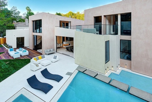 Beverly Hills-villa-hythe-court-espetacular-propriedade-piscina-terraço-jardim