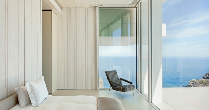 quarto design casa varanda vista mar poltrona cama