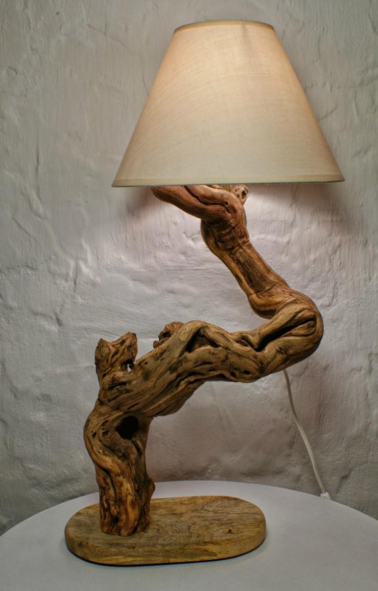 driftwood-decoration-ideas-lamp-base-bizarre-shape
