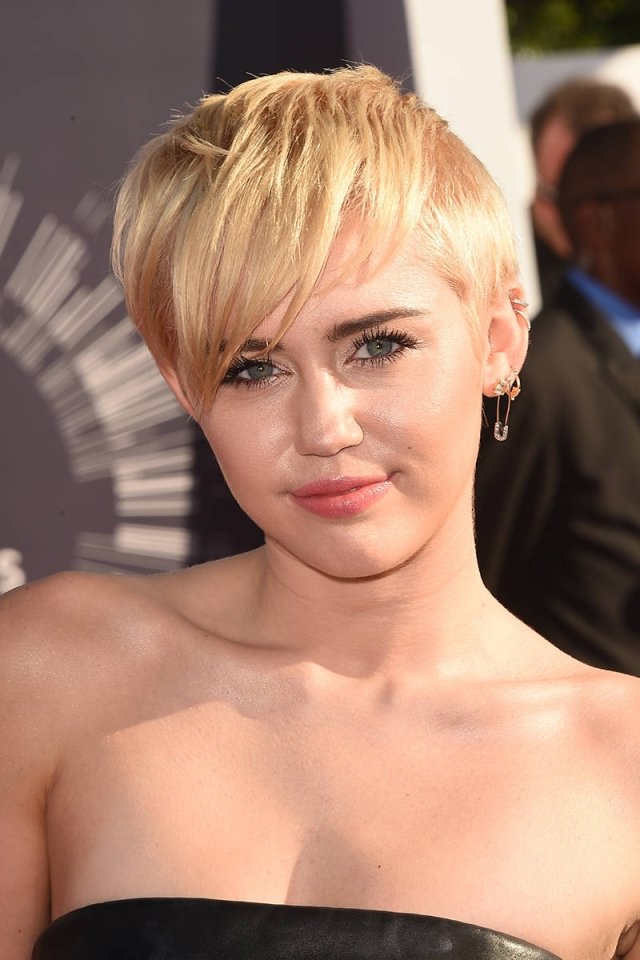 pixie-hair-bangs-trend-miley-cyrus