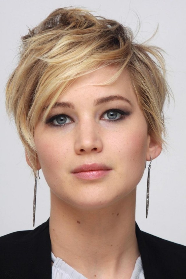 pixie-hair-hair-bangs-messy-look-jennifer-lawrence