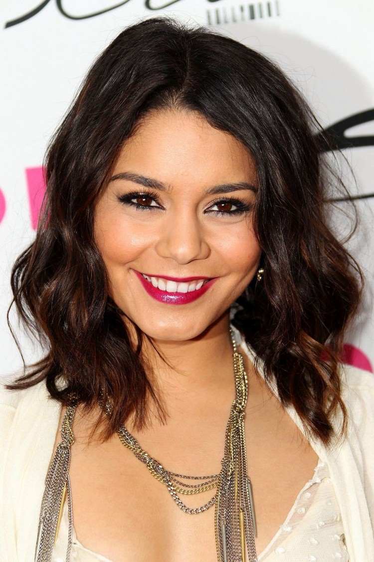 tendência-penteados-outono-longo-bob-ondas-vanessa-hudgens