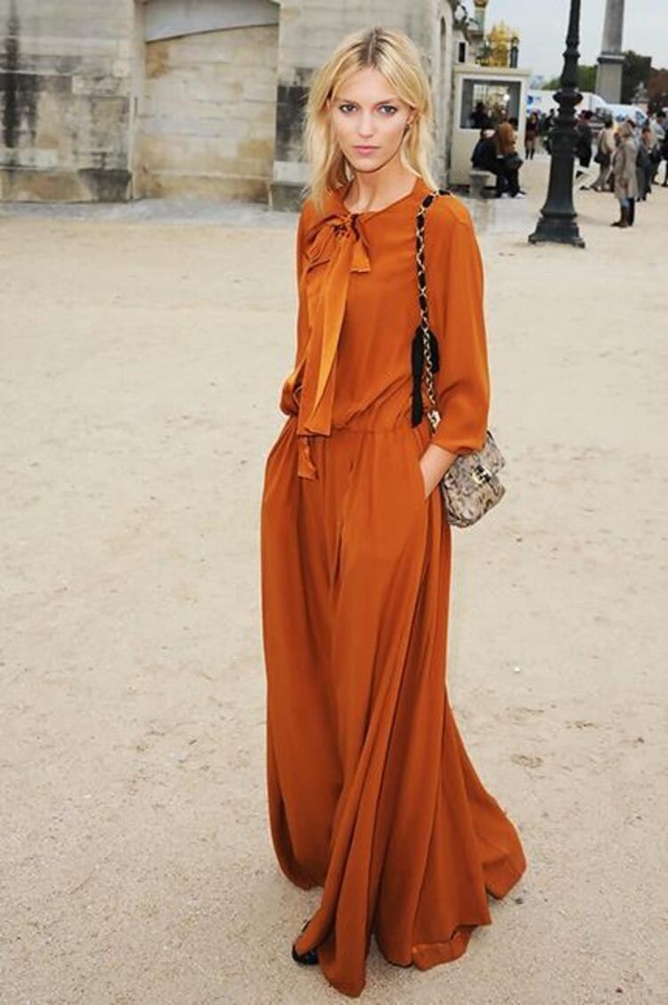 Ideias de roupas com vestido maxi de primavera combinam cor tendência laranja queimado 2021
