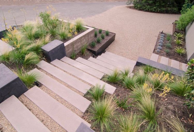 escadas de jardim modernas bloqueiam degraus de cascalho ornamentais de grama