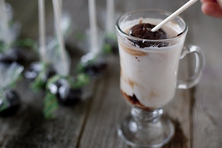 Faça sua própria ideia de bebida de leite com chocolate beber chocolate