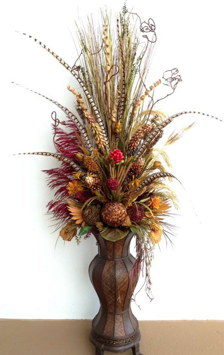 Tons de terra de penas do tipo faça você mesmo, faça seu próprio vaso de chão vintage