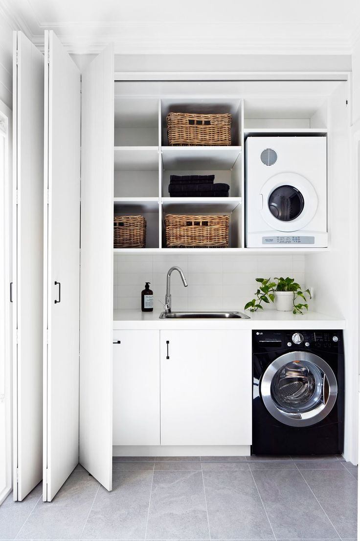 Secador na máquina de lavar - armário embutido - portas dobráveis ​​- branco - prateleiras - pia