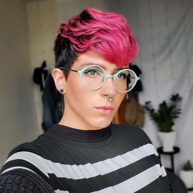 Pixie Haircut Trend Tendências de cabelo em dois tons 2021