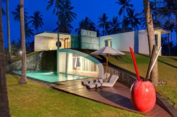 casa indonésia praia deck de madeira com piscina