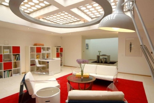 Celeiro para casa privada estúdio teto design tapete vermelho