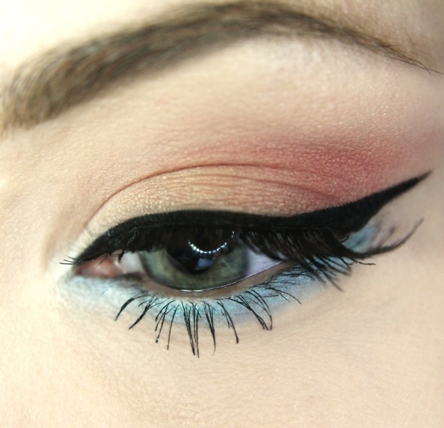 Eye-make-up-ideas-black-eyeliner-eyeshadow-sutil-sedoso-textura