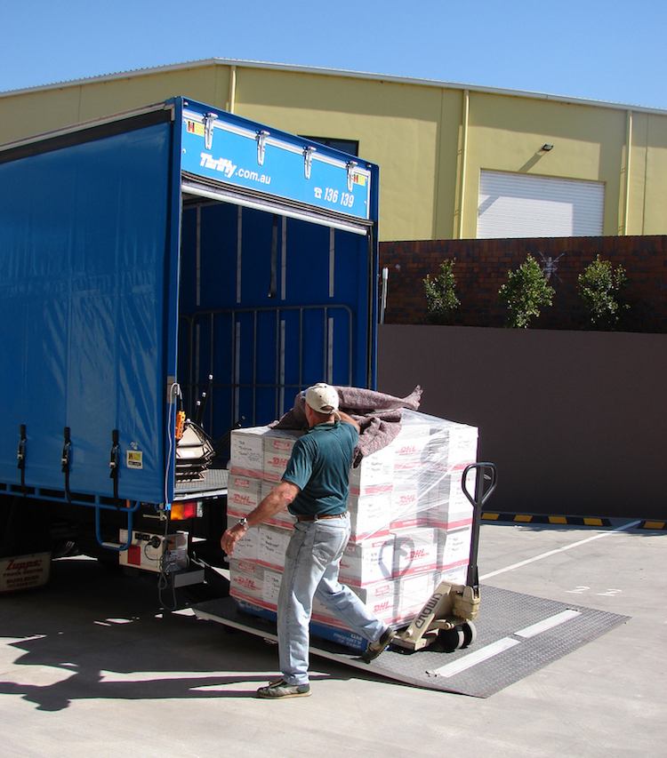 Organize a mudança - deixe-a ser realizada - alugue um carrinho