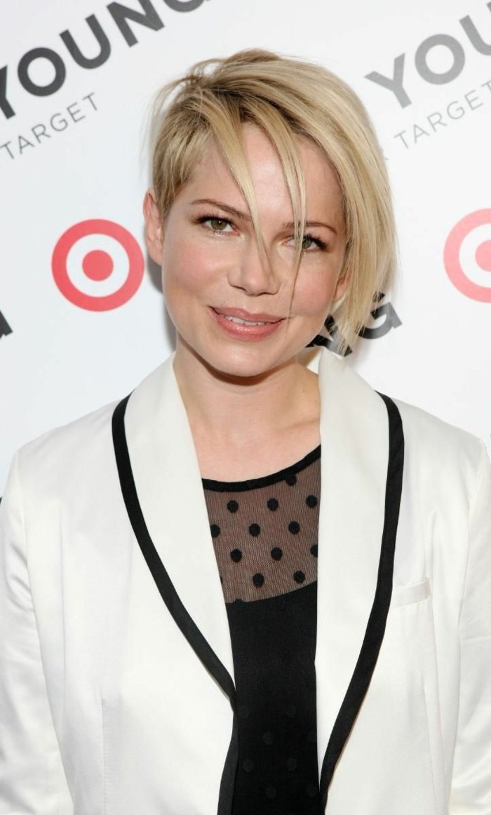 michelle-williams-blond-sidecut-undercut-bangs-hair