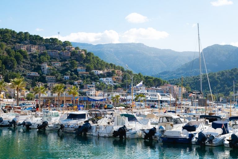 Férias em Maiorca custam passeio de barco para esportes aquáticos