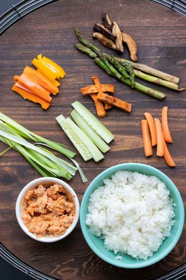 Sushi enchendo ideias veganas